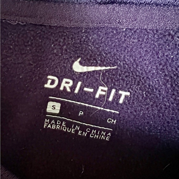 Nike Dri-Fit Lavender 'Swoosh' Logo Hooded Sweatshirt - Small - Picture 5 of 8